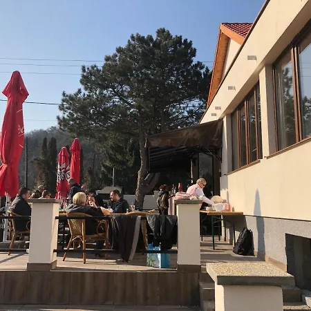 Admiralitas Kitchen And Restaurant Bed & Breakfast
