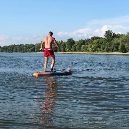 לינה וארוחת בוקר Admiralitas Kitchen And Restaurant Leányfalu