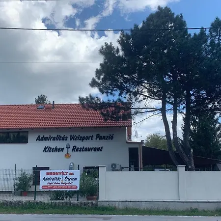 Admiralitas Kitchen And Restaurant Отель типа 