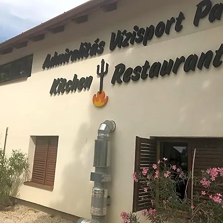 Admiralitas Kitchen And Restaurant Leanyfalu