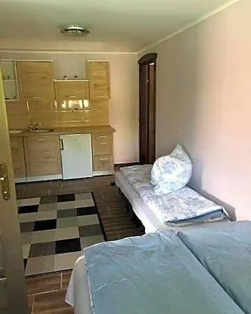 Bed & Breakfast Admiralitas Kitchen And Restaurant 4*