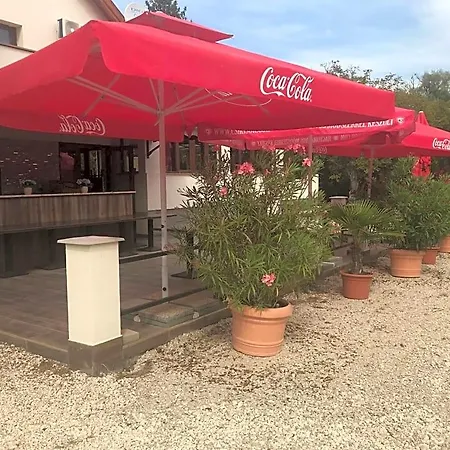 Bed & Breakfast Admiralitas Kitchen And Restaurant